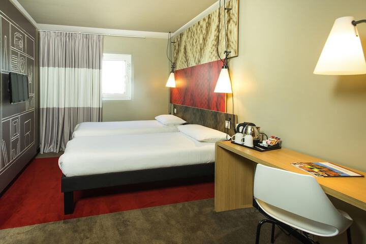 Room 20 of 46