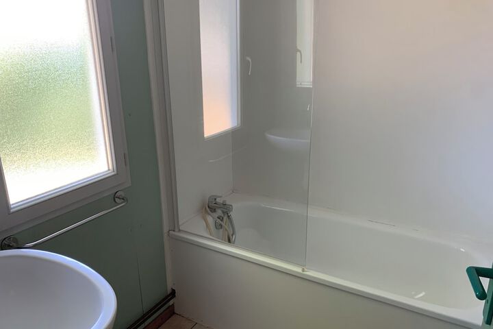Room 15 of 35