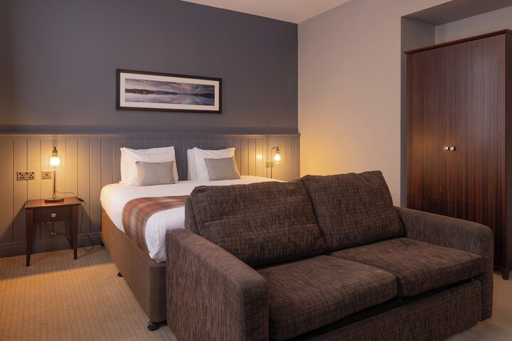 Room 3 of 54
