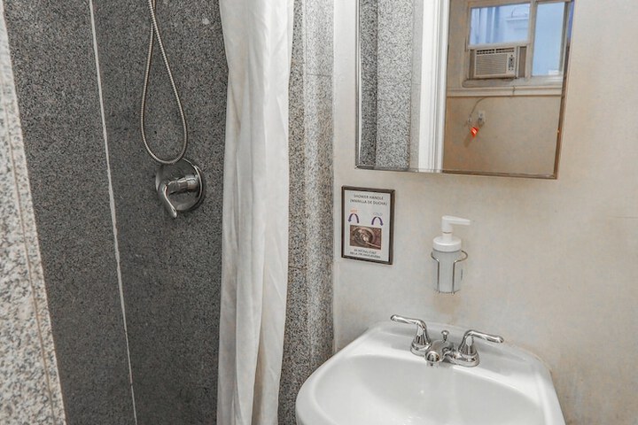 Room 229 of 268