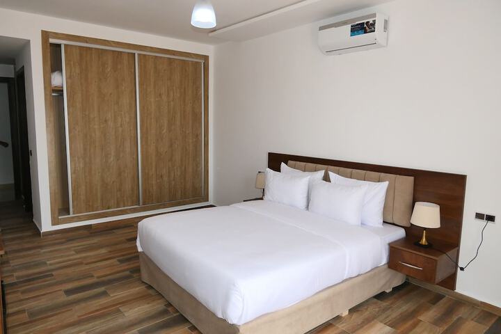 Room 18 of 49