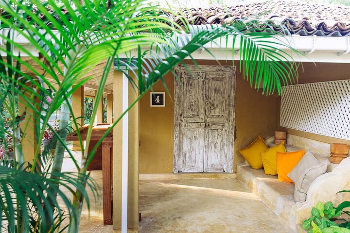 Room 9 of 82
