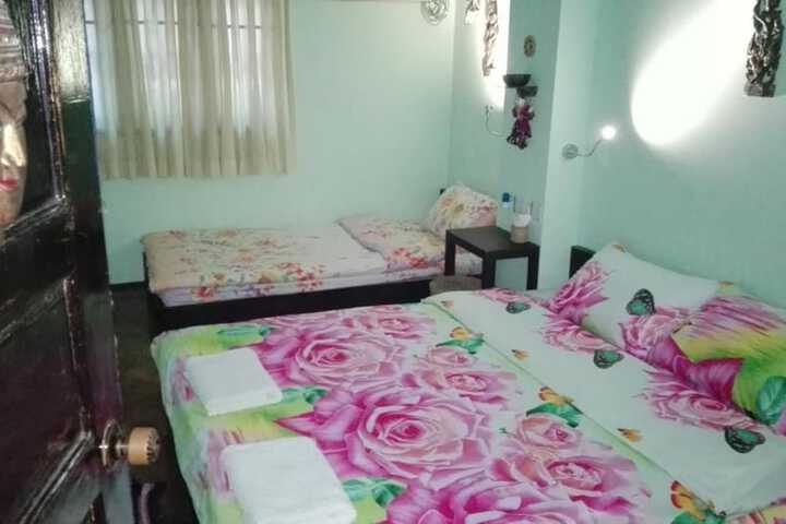 Room 10 of 43