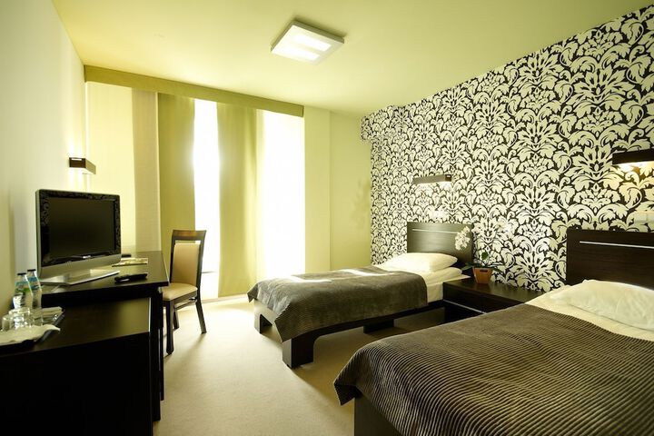 Room 5 of 70