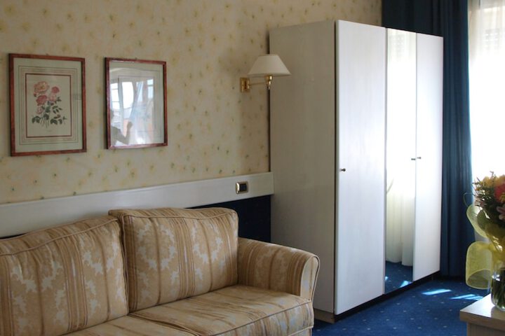 Room 22 of 31