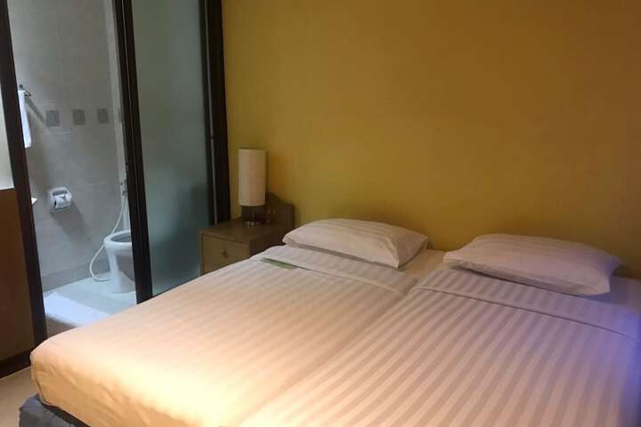 Room 17 of 52