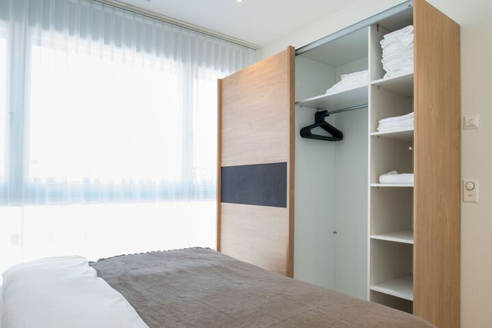Room 13 of 38