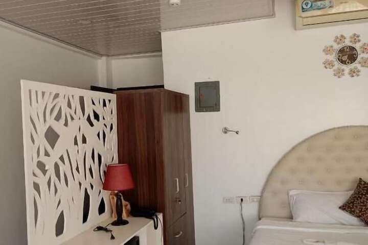Room 38 of 63