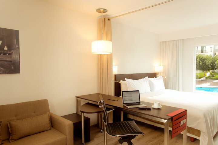 Room 21 of 52