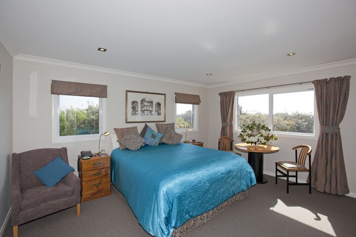 Room 5 of 28