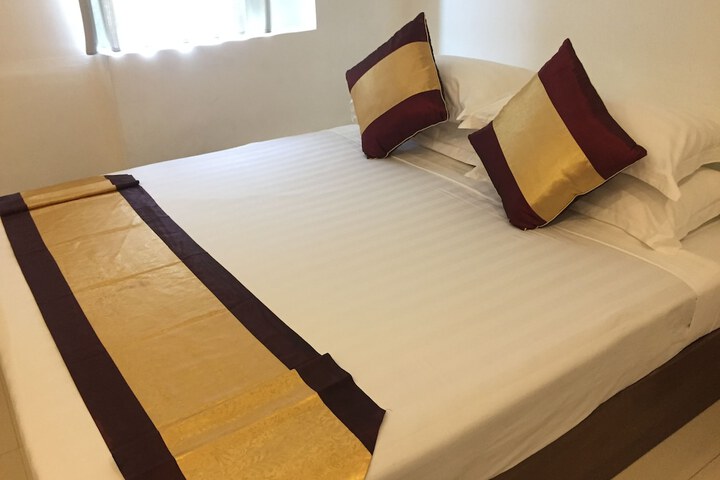 Room 8 of 35