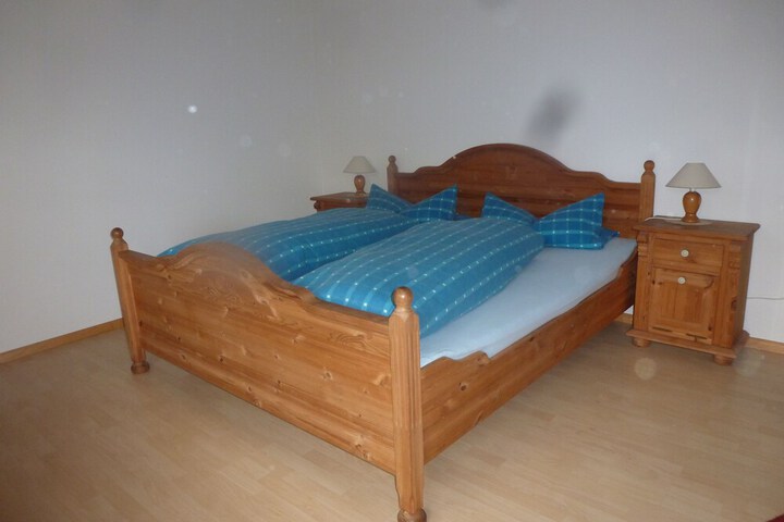 Room 13 of 90