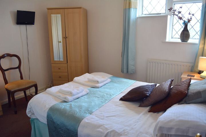 Room 12 of 101