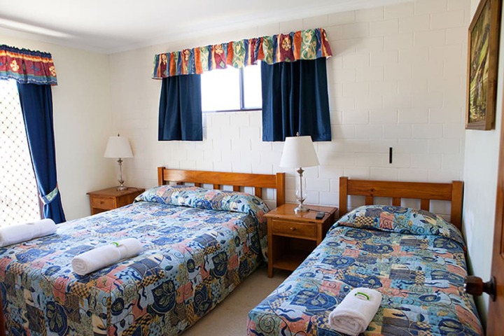 Room 4 of 35