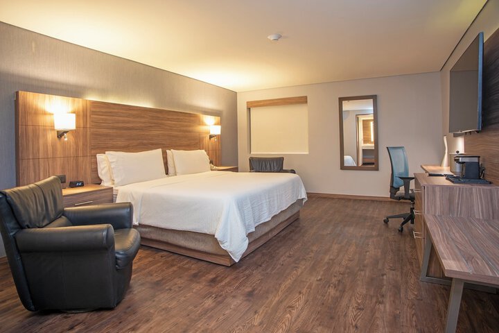 Room 25 of 61