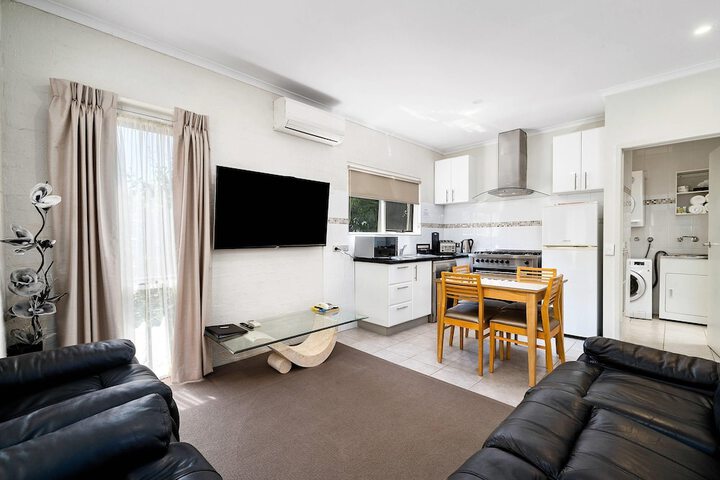 Room 9 of 26