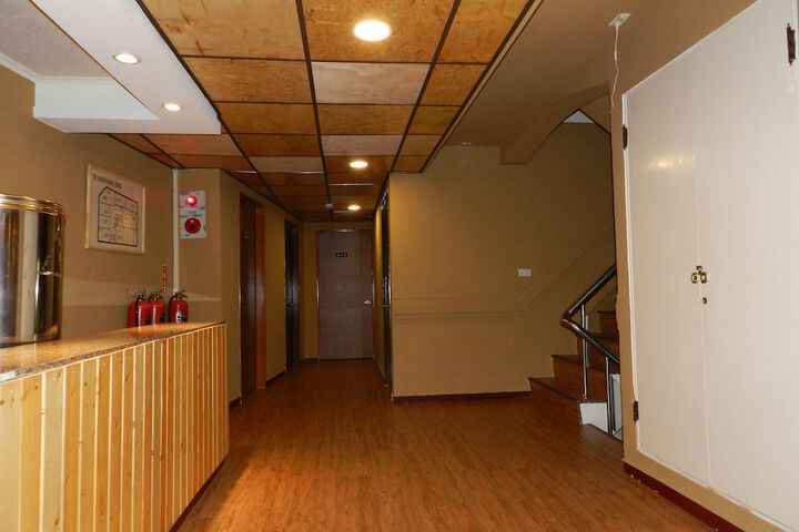 Ballroom/Hall 216 of 232