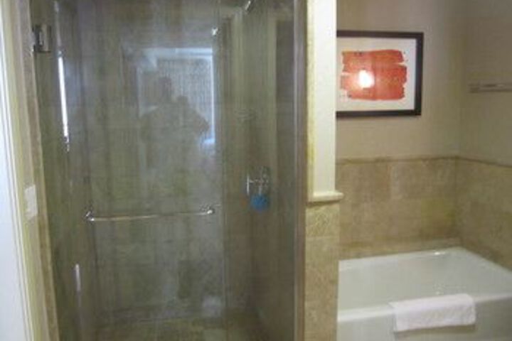 Room 13 of 86
