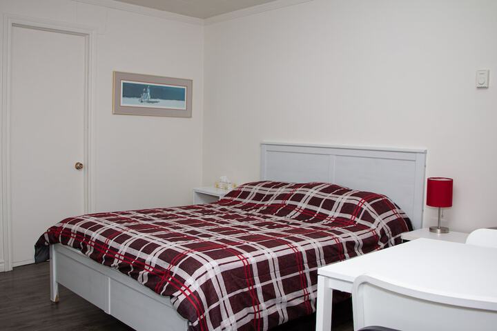 Room 20 of 106