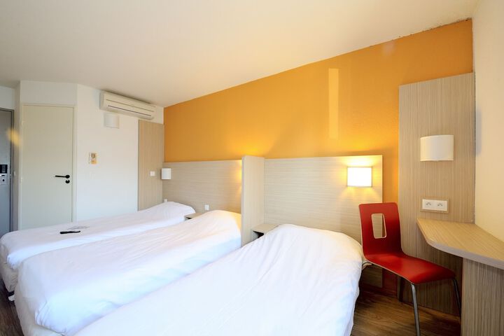 Room 7 of 44