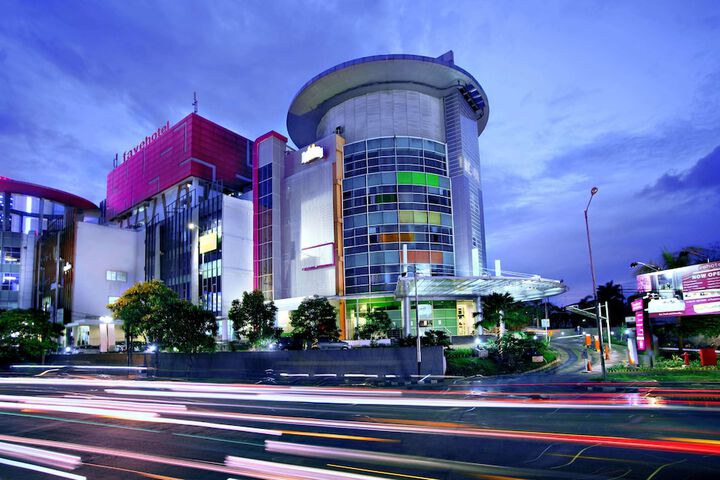 Hotel Entry