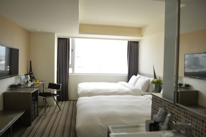 Room 40 of 61