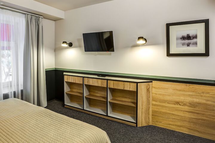 Room 6 of 47