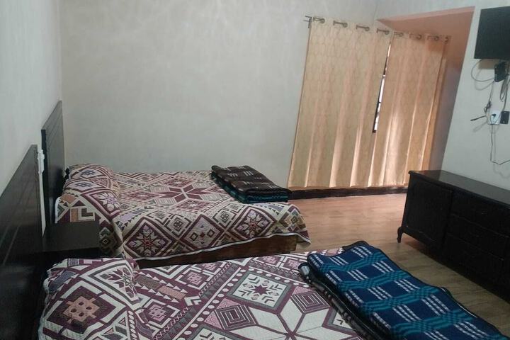Room 2 of 23