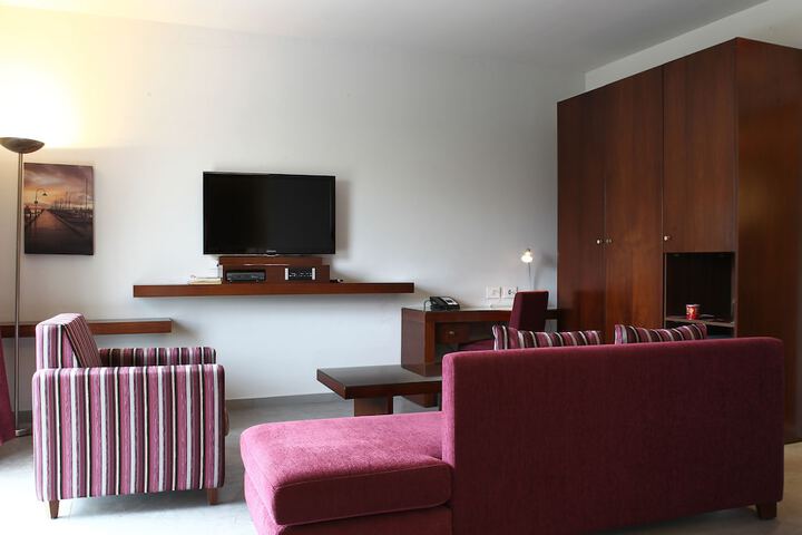 Room 54 of 88