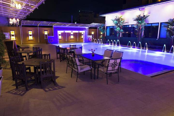 Pool 56 of 76