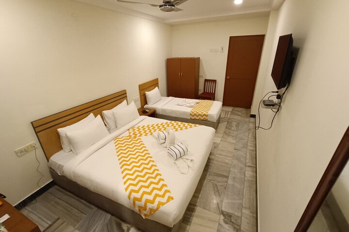 Room 18 of 93