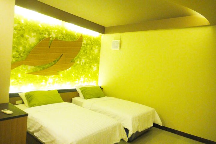 Room 7 of 20