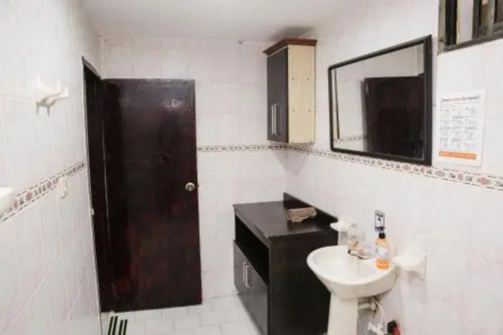 Room 4 of 5
