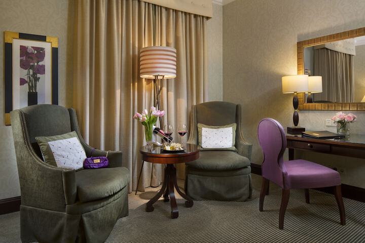 Room 21 of 206