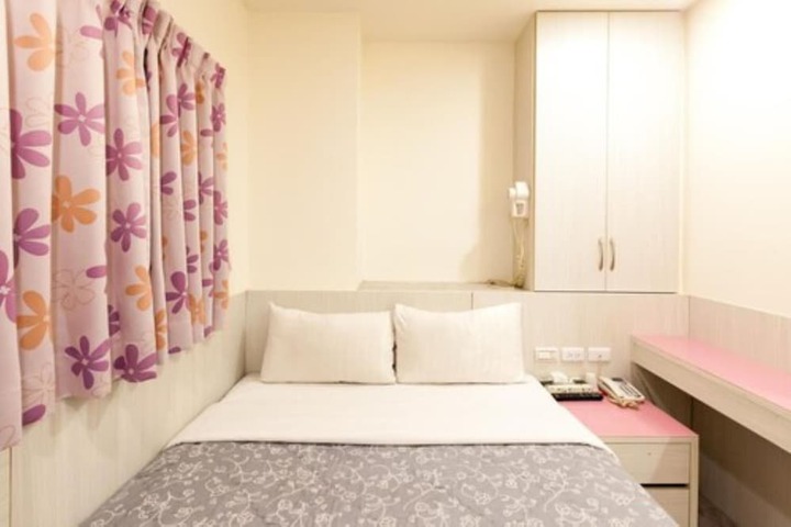 Room 20 of 50