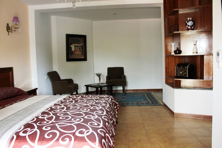 Room 13 of 65