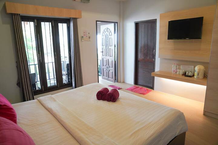 Room 4 of 44