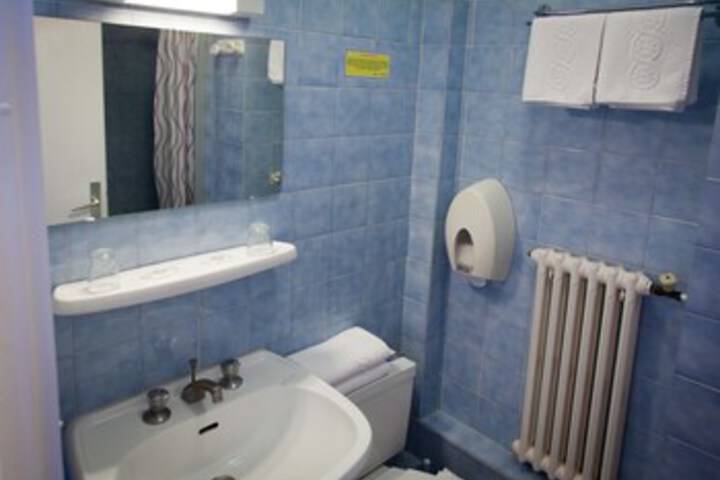 Room 4 of 23