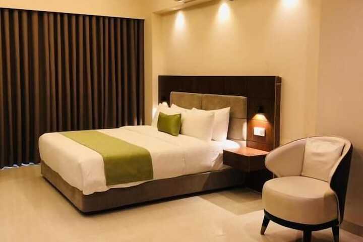 Room 4 of 58