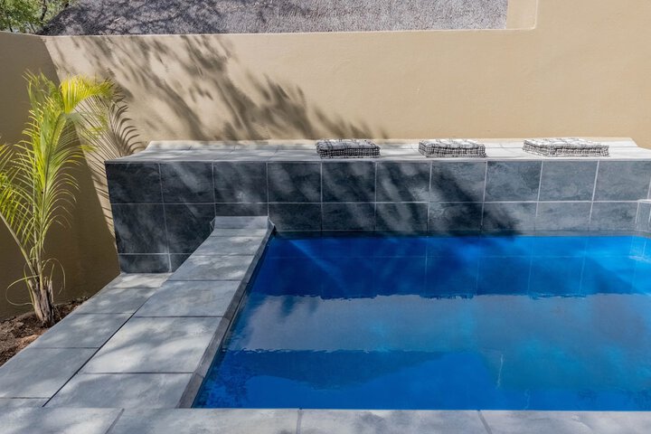 Pool 60 of 79
