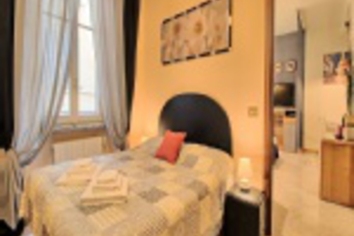 Room 385 of 528