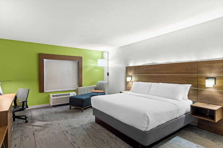 Room 8 of 31