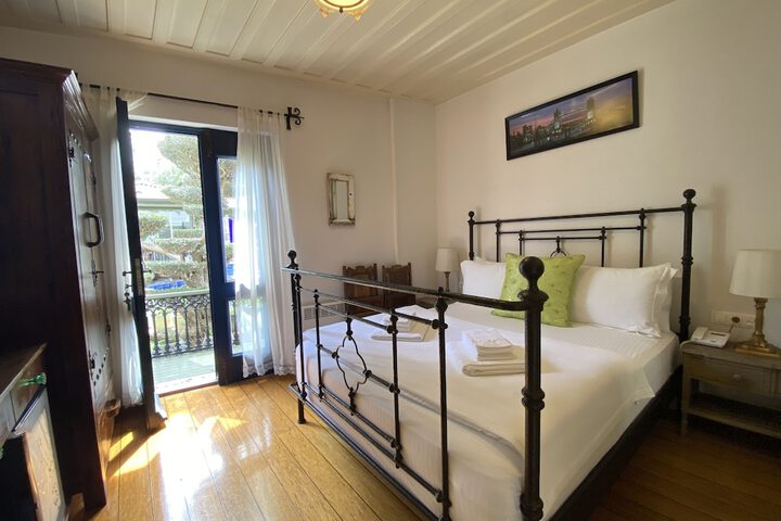 Room 21 of 81