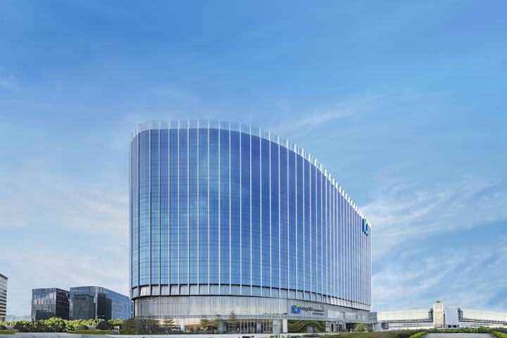 Exterior of Regala Skycity Hotel by Regal Hotels