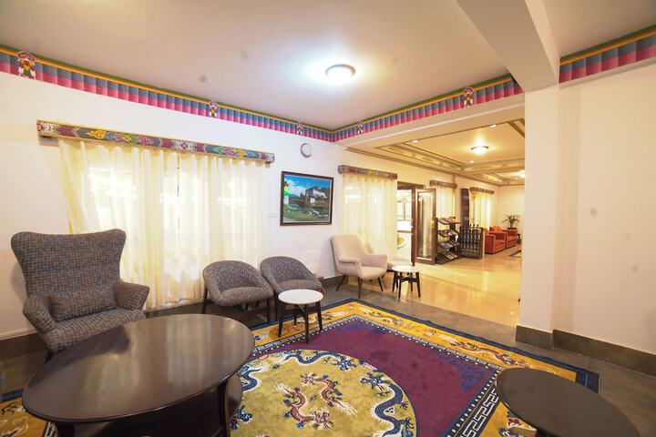 Hotel Interior 6 of 32