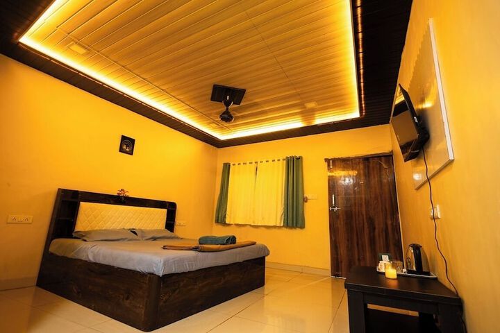 Room 13 of 49