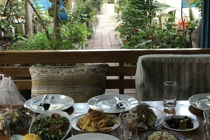 Dining 44 of 104