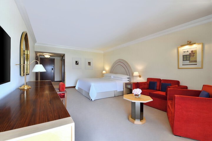 Room 39 of 220