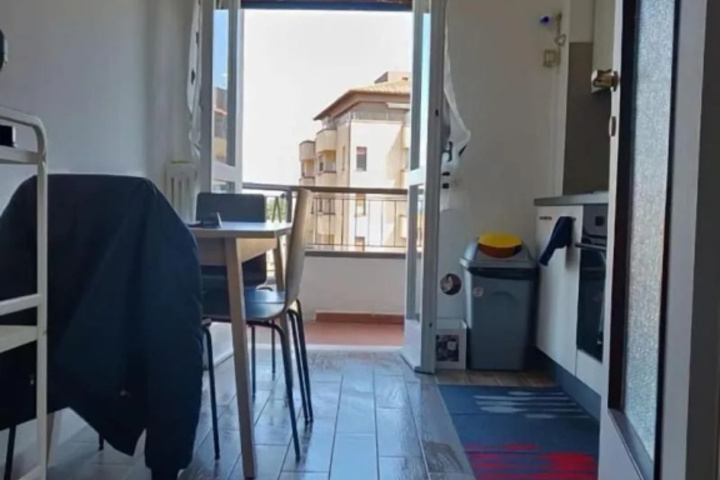 Room 5 of 9
