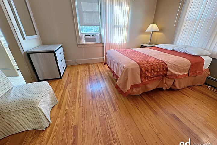 Efficiency Superior Queen Bed (15 of 18)